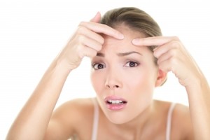 22308634_s-Pimple-Popping